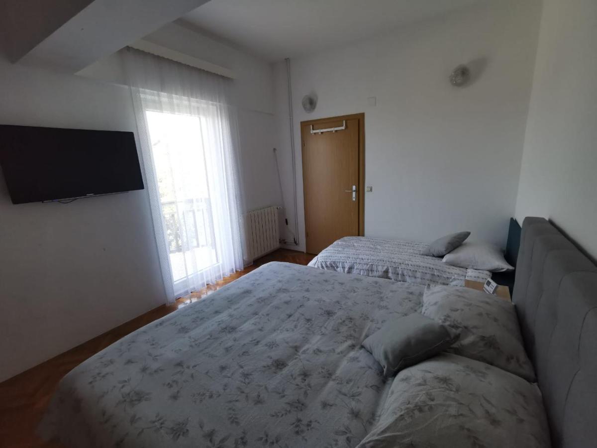 Apartment Cirko Kastela Exterior photo