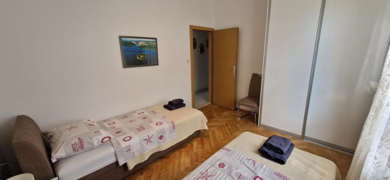 Apartment Cirko Kastela Exterior photo