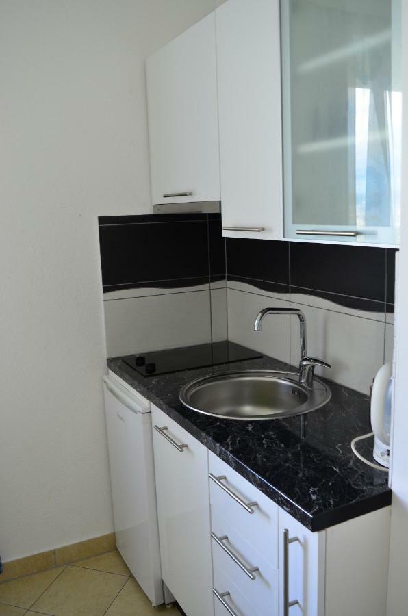 Apartment Cirko Kastela Exterior photo